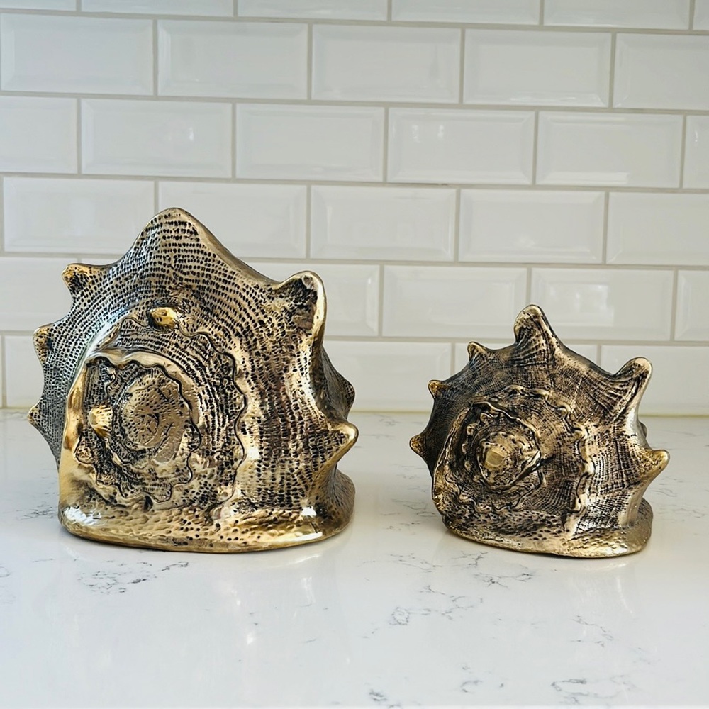 Place & Time Large Ceramic Conch Shell Gold - Picture 13 of 15